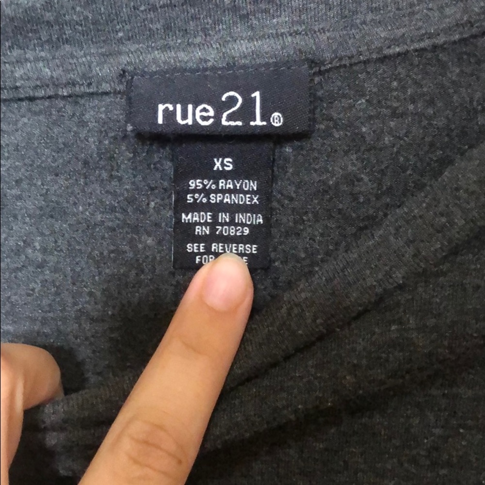 Rue 21 basic tee - Picture 2 of 3